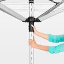 Állítható magasság.