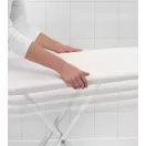 Tökéletesen illeszkedő huzat zsinórkötővel és Stretch-System rendszerrel.