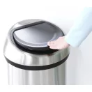 Érintésérzékeny nyitómechanizmus a kényelmes és higiénikus kezeléshez.