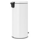 Erős zsanér a fedélnél.