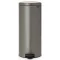 Brabantia NewIcon pedálos szemetes lecsapódásgátló fedővel, 30L, acél, platinaszürke