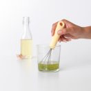 Sokoldalú – ideális habveréshez és keveréshez csészékben és kis tálakban.