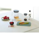 Kényelmes fogás, biztos tartás a használat során.