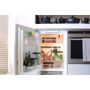 Az átlátszó, prémium SAN műanyag segít, hogy egy pillantással átláthassa készleteit.