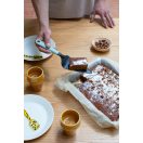 A nyél végén található akasztólyuk lehetővé teszi a könnyű felakasztást.