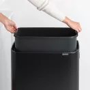 Kiemelhető belső tartállyal.