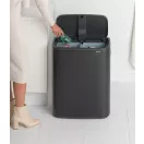 Kétosztatú szemetes 2 db 30 literes kiemelhető tartállyal