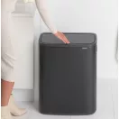 Lágy érintésre nyíló fedél