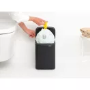 A szemetes ürítése PerfectFit szemeteszsákok esetén könnyen, higiénikusan megoldható.