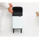 Kiemelhető műanyag tartály