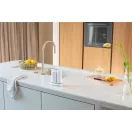  A modern, Mineral Fresh White színű dizájn letisztult eleganciával illeszkedik bármely konyhába, legyen az klasszikus vagy kortárs stílusú.