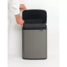 Kiemelhető 12L-es belső tartály