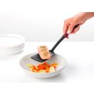 A spatula hőálló nylonból készült, amely akár 220 °C-ig is biztonsággal használható.