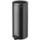 Formálja irodája hangulatát a Brabantia NewIcon magabiztos szürke színű hulladékgyűjtőjével.