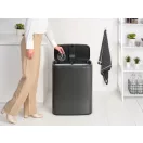 Szelektív kuka 2 fakkal.