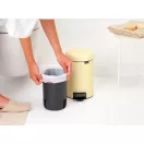 PerfectFit V méretű szemeteszsákkal kompatibilis.