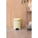 A kellemes sárga egy divatos szín, mely fiatalos légkört kölcsönöz fürdőszobájának.