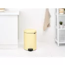 Helyezzen 20L-es pedálos Brabantia kukát konyhájába.