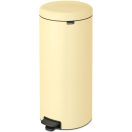 A pedálos nyitás a komfortos használat záloga.