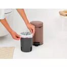 Használjon gyári, Brabantia PerfectFit szemeteszsákot.