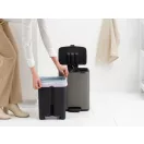 A PerfectFit szemeteszsákok praktikus húzózsinórral és perforációval készülnek – egy húzás, és már ki is emelheted a teli zsákot, szivárgás nélkül.