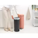 Egyszerűen tegye bele a G kódú szemeteszsákot.