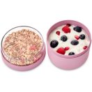 Kettő az egyben megoldás: a csésze tetejére rögzíthető 180 ml-es extra tároló ideális feltéteknek, gyümölcsöknek vagy mártogatósoknak, így egy teljes, rétegzett gasztro-élményt ...