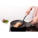 A Brabantia Profile nagy spatula tökéletes választás tojás, hús, zöldségek és tepsiben sült ételek megfordításához és tálalásához.