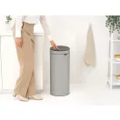 Már a legkönnyebb érintésre is nyílik – ’Soft Touch’ nyitórendszer.