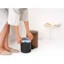 Nincs többé csúnya, kilógó perem – a PerfectFit zsákok láthatatlanok maradnak, így megőrzik a szemetes esztétikus megjelenését.