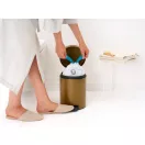 Tökéletesen illeszkedő PerfectFit "W" kódú szemeteszsákkal.