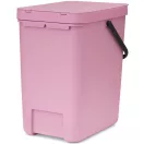 Praktikus fali rögzíthetőség: Opcionális konzollal falra szerelhető kivitel, kiemelkedő, 10 kg-os teherbírással a stabil és helytakarékos tárolásért.