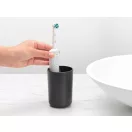 Akár elektromos fogkeféje számára is használható.