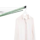 Ruhaakasztókkal is kompatibilis - minden kar speciális furatokkal van ellátva.