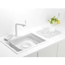 Tegye hatékonyabbá és stílusosabbá a mosogatást a Brabantia SinkSide mosótállal és szárítótálcával!
