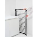 Használat után a torony teljesen laposra csukható, így láthatatlanul simul be a szekrény és a fal közötti legszűkebb résekbe is.