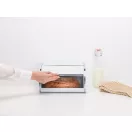 1 vekni kenyér tárolására alkalmas.
