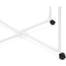 A négy masszív kerék szabadságot ad: a telepakolt állványt erőfeszítés nélkül guríthatja a napos helyre, a fehér görgők pedig nem hagynak nyomot.