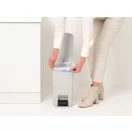 Hozzáillő Brabantia PerfectFit szemeteszsákok megkötőszalaggal