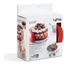 A 150 milliméter átmérőjű, 1 liter űrtartalmú mini tortaforma piros színű, rugalmas szilikon gyűrűje és karcálló kerámia alja tökéletesen szivárgásmentes záródást biztosít, e...
