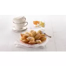 A tapadásmentes szilikon felület garantálja a megsült, finoman bordázott felületű tésztadarabok hiánytalan és roncsolásmentes kifordítását a formából.
