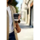 Használd a Mug To Go-t, hogy elvihesd a kávédat, újra felhasználhasd, és segíts a Földnek az eldobható poharak helyett.