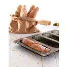 Tapadásmentes felület: az étel nem ragad le, könnyen kijön a formából.