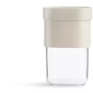 Bővíthető kapacitású tárolószett: A csomag két darab „M” méretű, felhajtható tárolóedényt tartalmaz, amelyek űrtartalma igény szerint 600 ml-ről egészen 850 ml-ig növelhető.