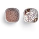 Precíziós kiöntő kiegészítők: A készlet két darab speciális kiöntőfejet tartalmaz, amelyek segítségével Ön cseppmentesen és pontosan adagolhatja a folyékony hozzávalókat.