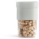 Tökéletes átláthatóság: az átlátszó tartály és fedél révén a tartalom bármilyen szögből – akár felülről a fiókban, akár a polcon tárolva – azonnal felismerhető, így a r...