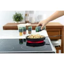 Használat után egyszerűen pattintsa vissza a fedelet a helyére