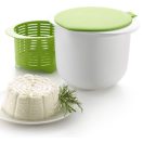 Gyors és hatékony folyamat: Készítsen friss, házi sajtot mindössze 15 perc főzéssel és másfél óra pihentetéssel.