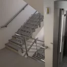 VEVO citrus illatadagoló lépcsőházban, a lift mellé kihelyezve.
